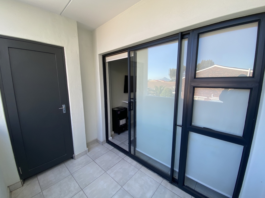To Let 2 Bedroom Property for Rent in Table View Western Cape